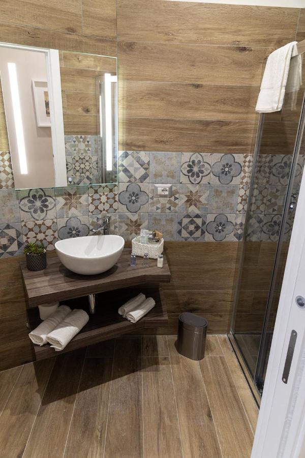 Bed & Breakfast Famalu Naples